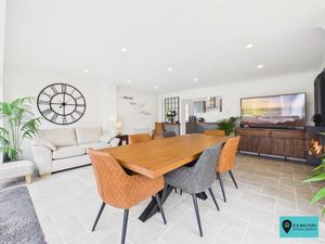 Dining / Family Room- click for photo gallery